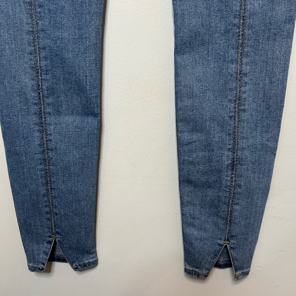 TRUE RELIGION jeans, Halle rise‎ super skinny jeans, size 28. - Picture 6 of 11